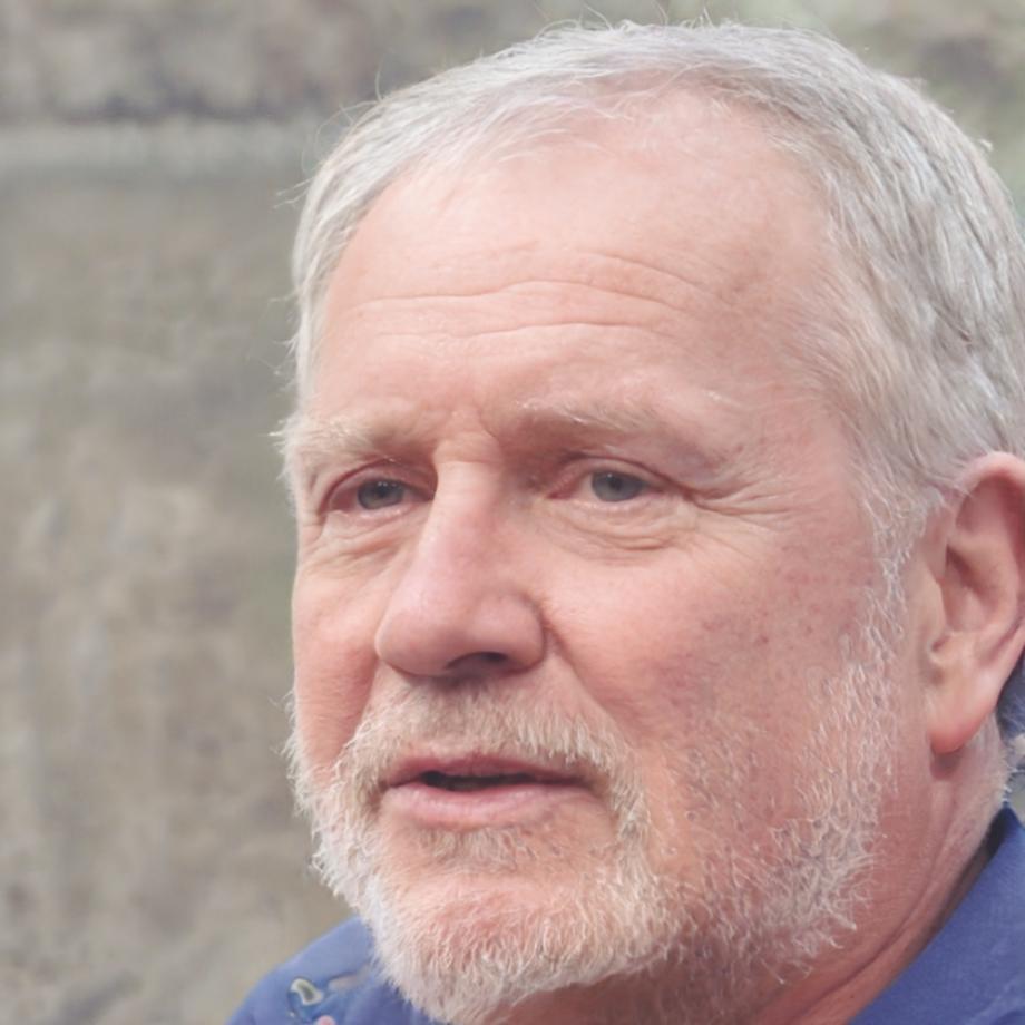 Dr. Andreas Müller, Senior Finanzanalyst